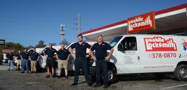 Mobile Locksmith Crew